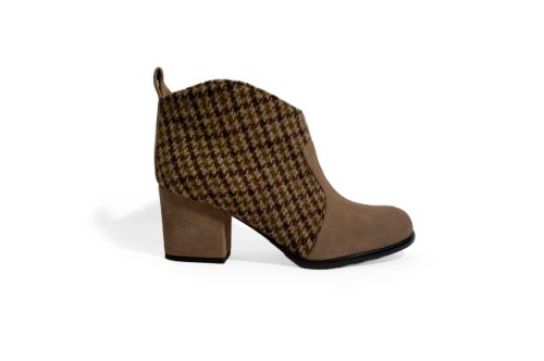 Toni pied poule